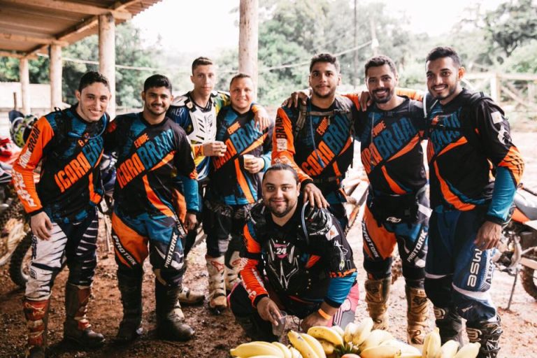 Pilotos de MotoCross se unem em prol do Lar Vicentino de Igarapé