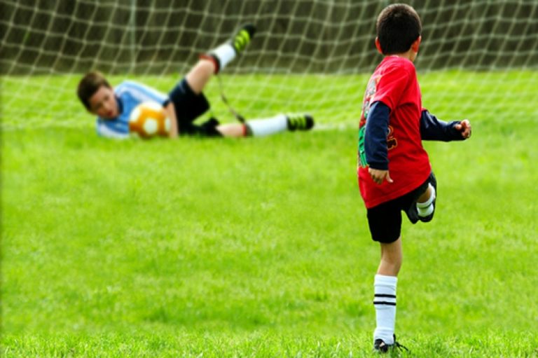 Prefeitura abre chamamento público para projeto de escolinha de futebol