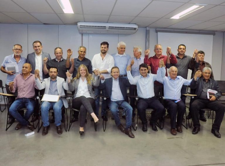 Prefeitos se reúnem para discutir reparações do crime ambiental de Brumadinho