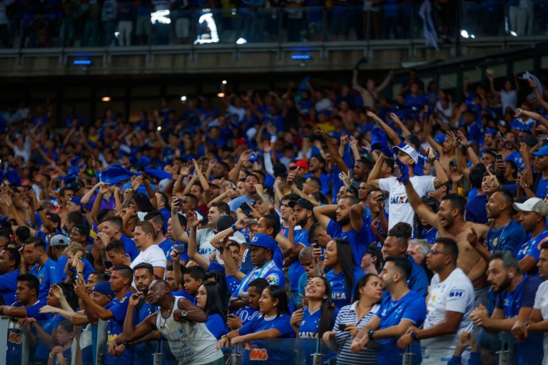 Até o fim de 2019, diretoria do Cruzeiro libera venda de três ingressos extras para sócios
