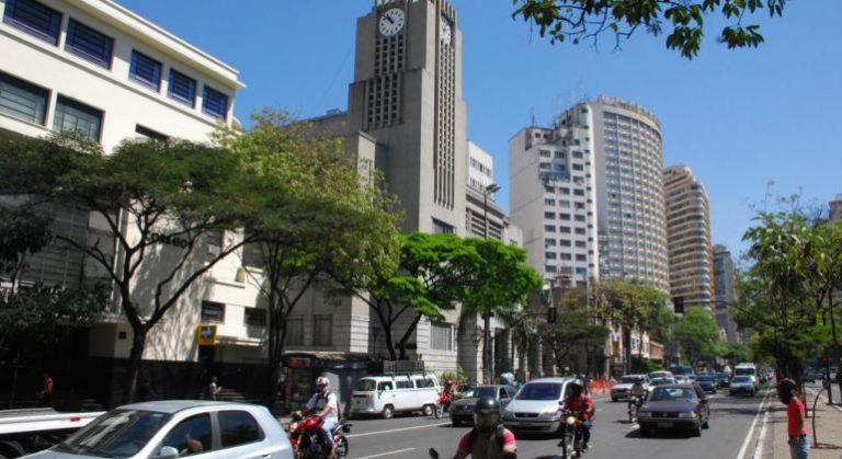 Prefeitura de BH anuncia concurso com 558 vagas para área da saúde