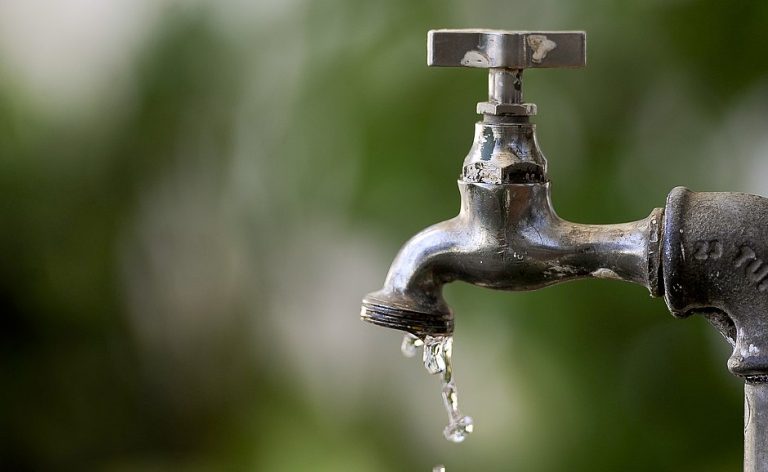 Bairro Guarani completa um mês sem água