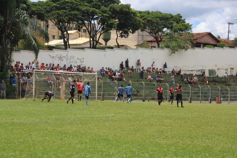 As partidas acontecem no estádio Bernardino da Silva Couto