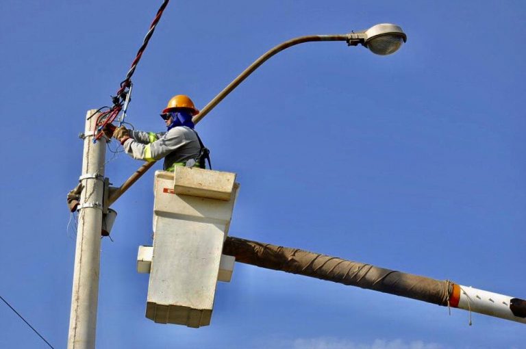 Prefeitura implanta telefone 24 horas para atender demandas de iluminação pública