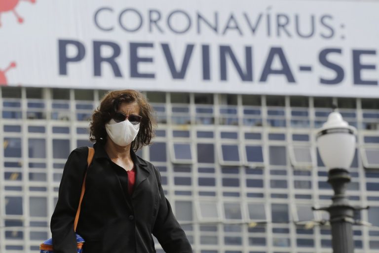 Em um dia, Covid-19 deixa quatro mortos em Minas