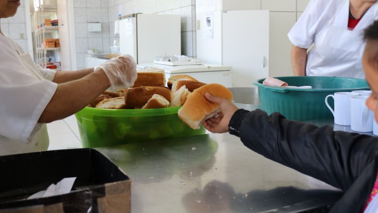 Prefeitura de Igarapé organiza logística para entrega do Auxílio de Alimentação Escolar