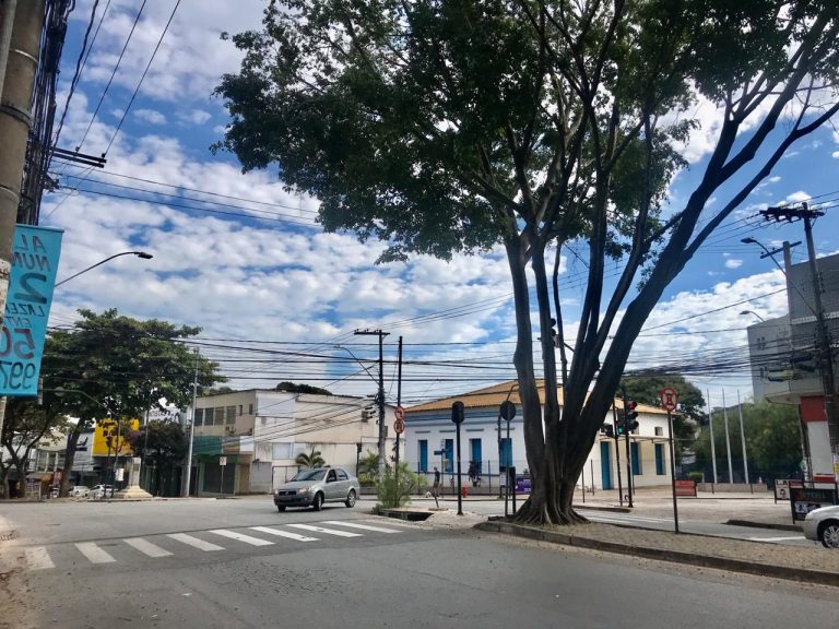 A decisão deve-se à falta de adoção das medidas de biossegurança por grande parte da população.