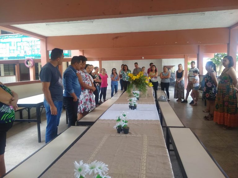 Em Betim, comunidade escolar se movimenta contra municipalização de escola estadual