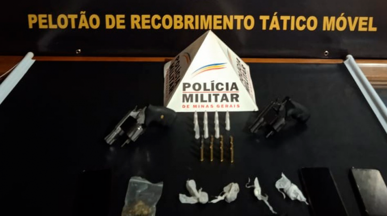 Policiais interrompem baile funk com 200 pessoas e levam garrafadas