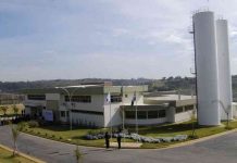 Detento consegue se soltar de algemas antes de atendimento médico e foge de presídio em São Joaquim de Bicas