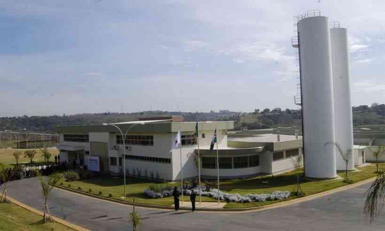 Detento consegue se soltar de algemas antes de atendimento médico e foge de presídio em São Joaquim de Bicas