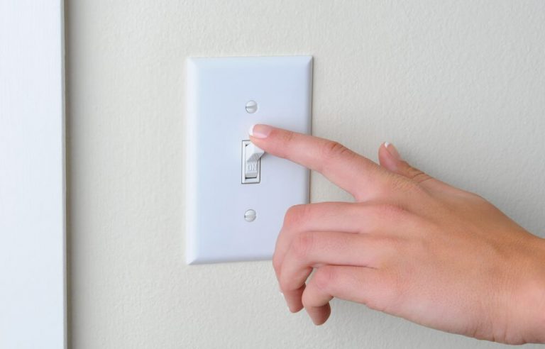 A cobrança extra passa de R$ 6,24 para R$ 9,49 a cada 100 kWh consumidos. Foto: Google