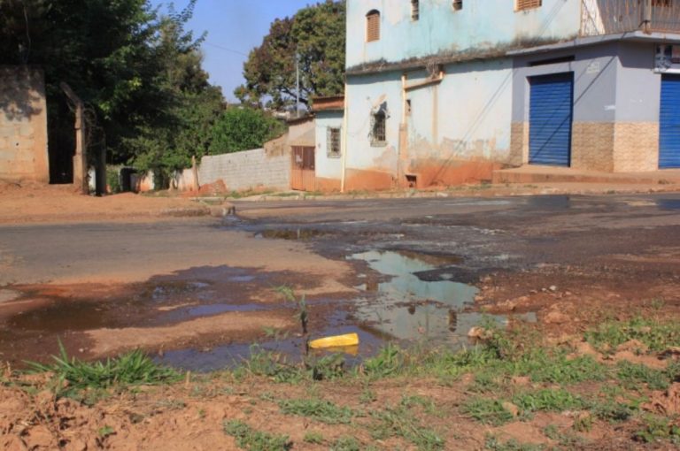Igarapé confirma expansão de rede de esgoto em 6 bairros