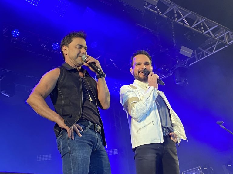 Super show de Zezé Di Camargo e Luciano marcam aniversário de Igarapé ⁣