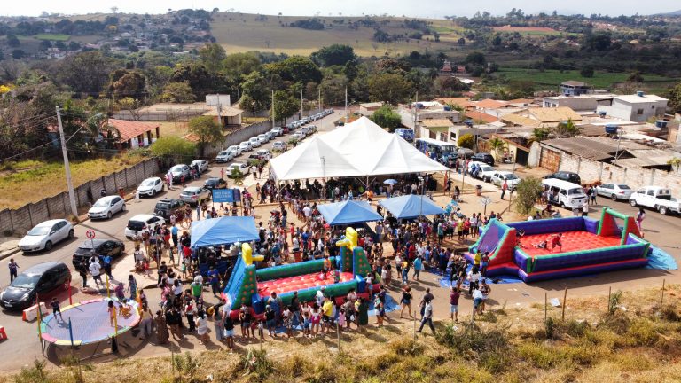 Prefeitura inaugura praça no Novo Igarapé no domingo (17)