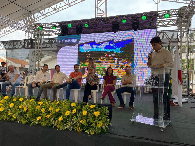 Governo de Minas entrega 17 micro-ônibus para frota do Transporta SUS no Médio Paraopeba