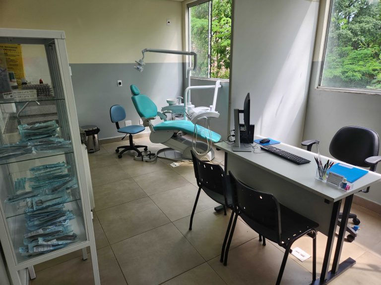Igarapé inaugura sala odontológica no bairro Jardim das Roseiras
