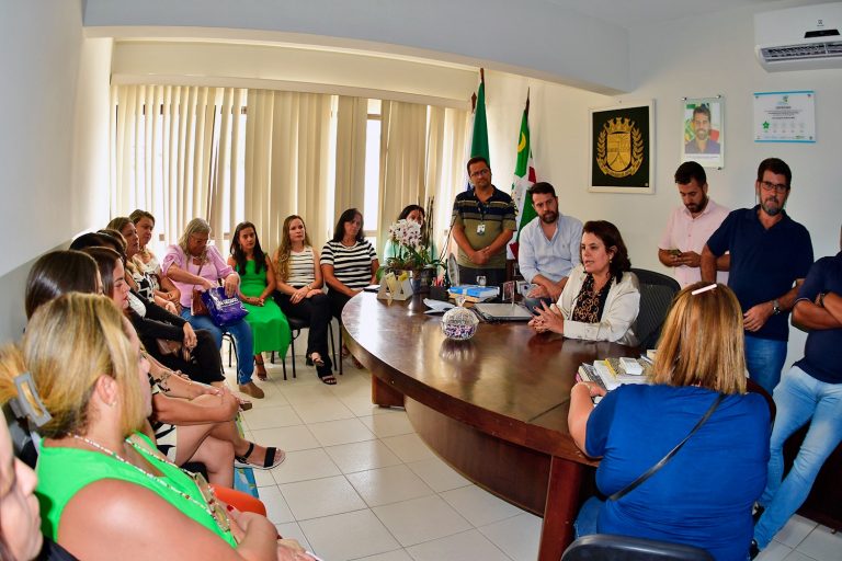 Diretores e vices da educação de São Joaquim de Bicas são empossados oficialmente