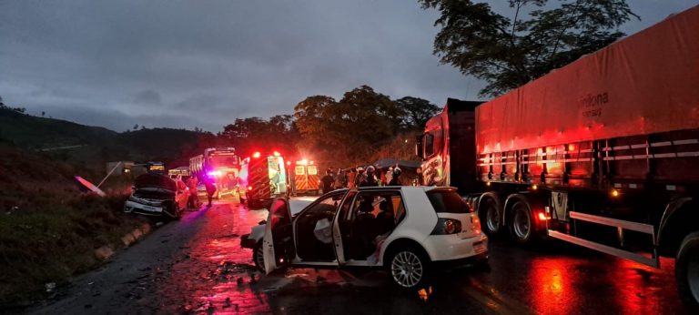 Jovens de Igarapé morrem em acidente voltando de Guarapari (ES)