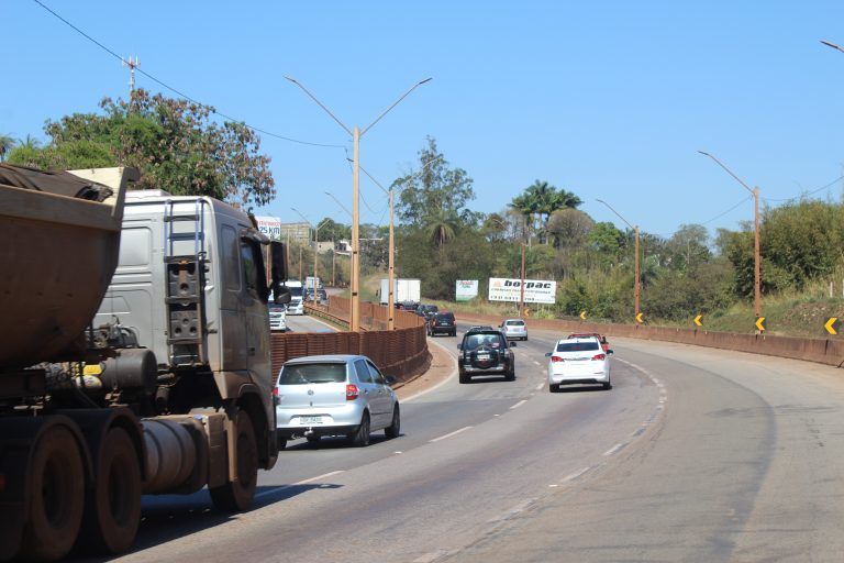 Obras na Fernão Dias podem causar interdições e lentidão entre Betim, São Joaquim de Bicas e Igarapé nesta semana