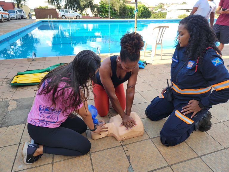 Servidores de Igarapé participam de curso de primeiros socorros e salvamento aquático