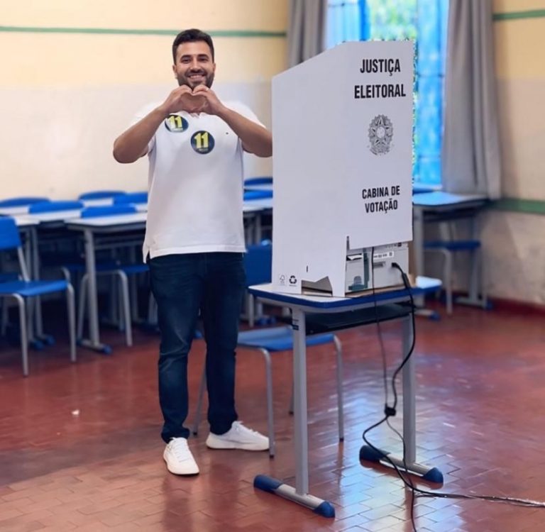 Matheus Resende é eleito prefeito de São Joaquim de Bicas com 54% dos votos