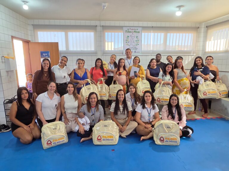 Gestantes retiram kits de enxoval do Programa Filhos de Minas em Igarapé